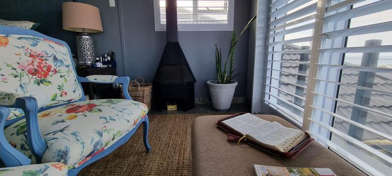 5 Bedroom Property for Sale in Reebok Western Cape